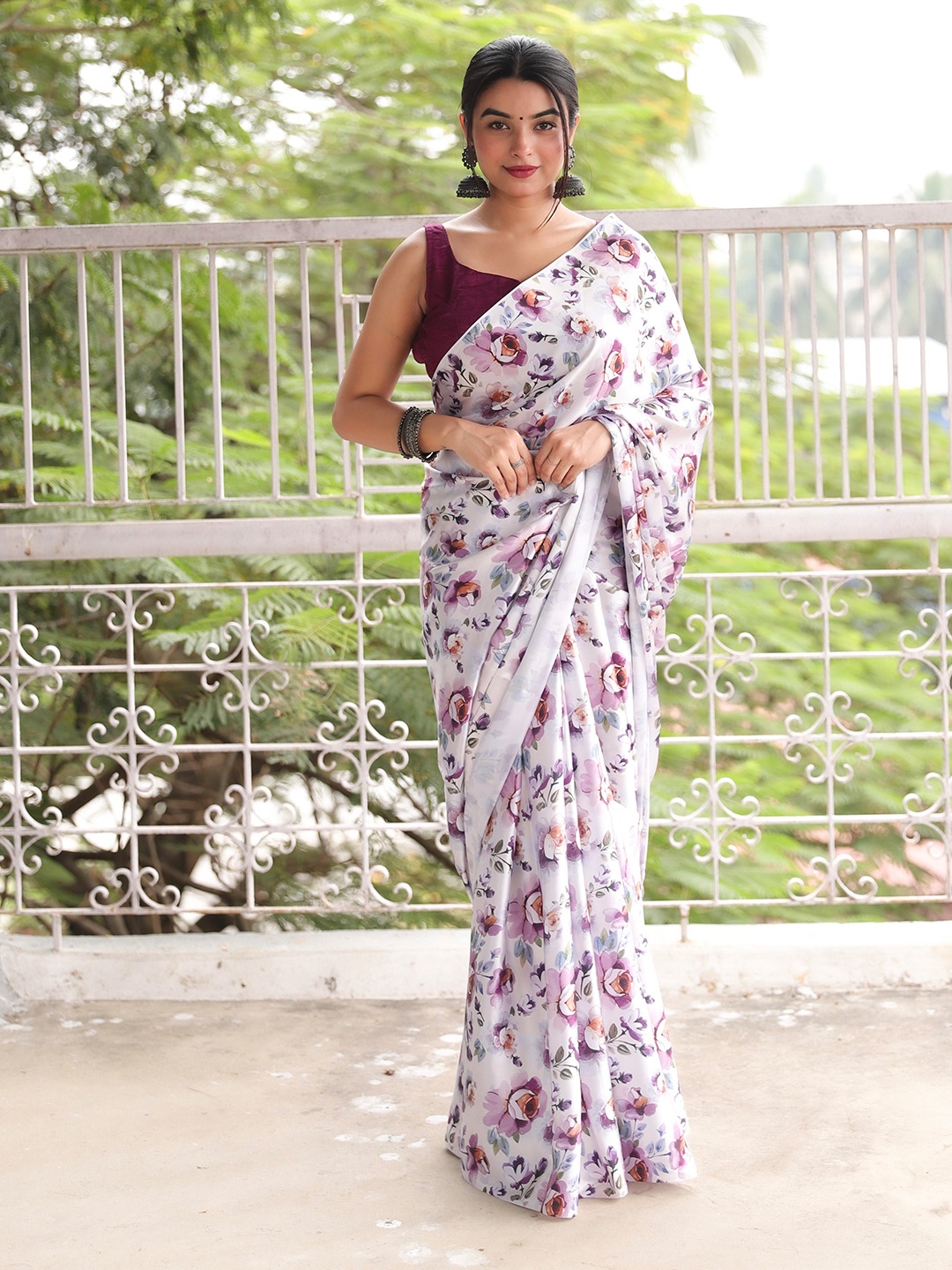 

VEECHIS Rose Printed Satin Saree, White