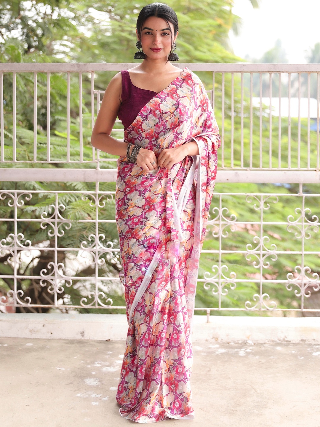 

VEECHIS Floral Printed Satin Saree, Pink