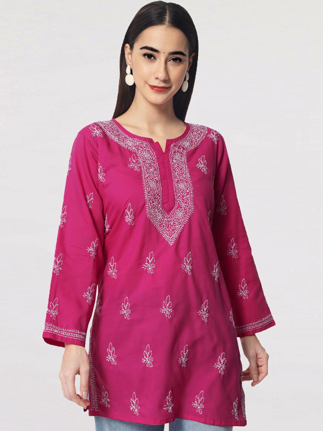 

PARAMOUNT CHIKAN Ethnic Motifs Embroidered Lucknowi Chikankari Kurti, Pink