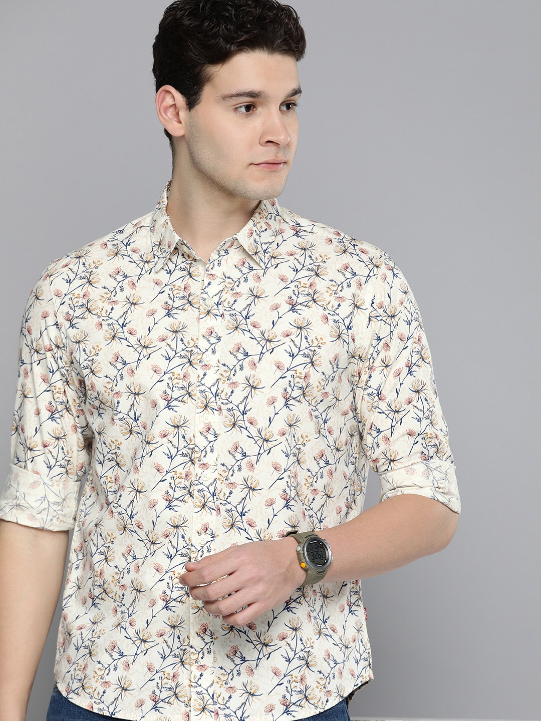 

Levis Slim Fit Floral Printed Casual Shirt, Cream