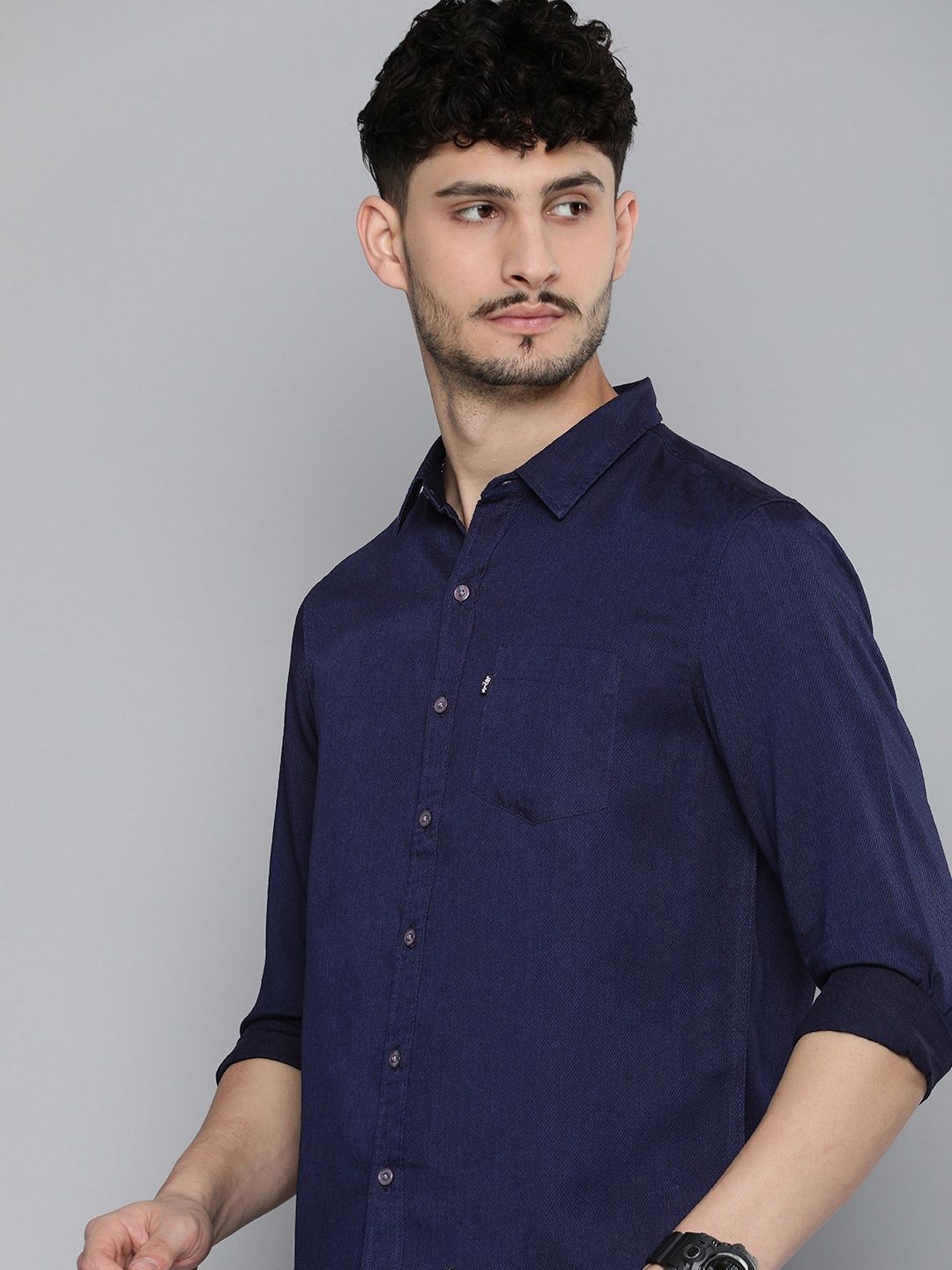 

Levis Self Design Slim Fit Textured Casual Shirt, Navy blue