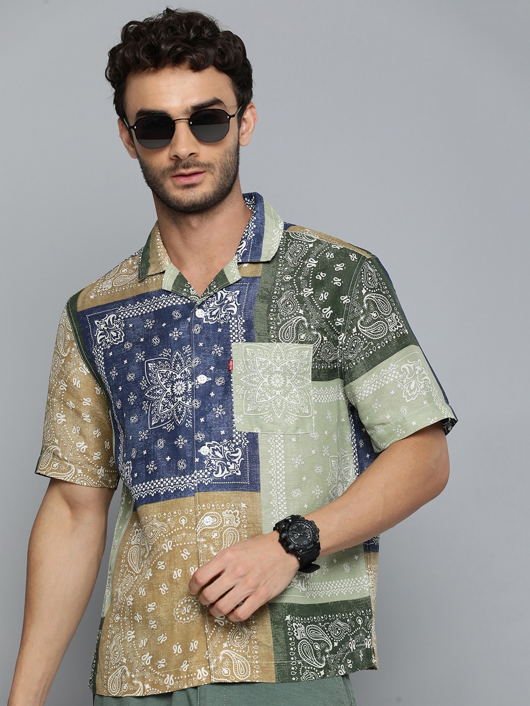 

Levis Relaxed Fit Opaque Ethnic Printed Casual Shirt, Blue