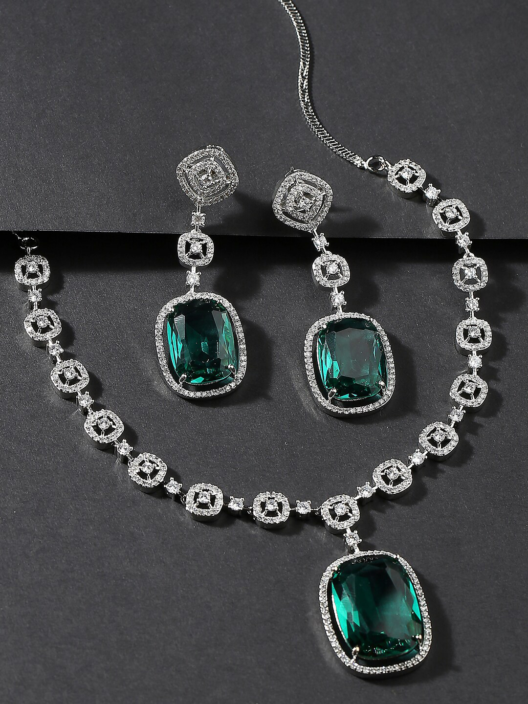 

OOMPH Silver Toned American Diamond Studded Jewellery Set