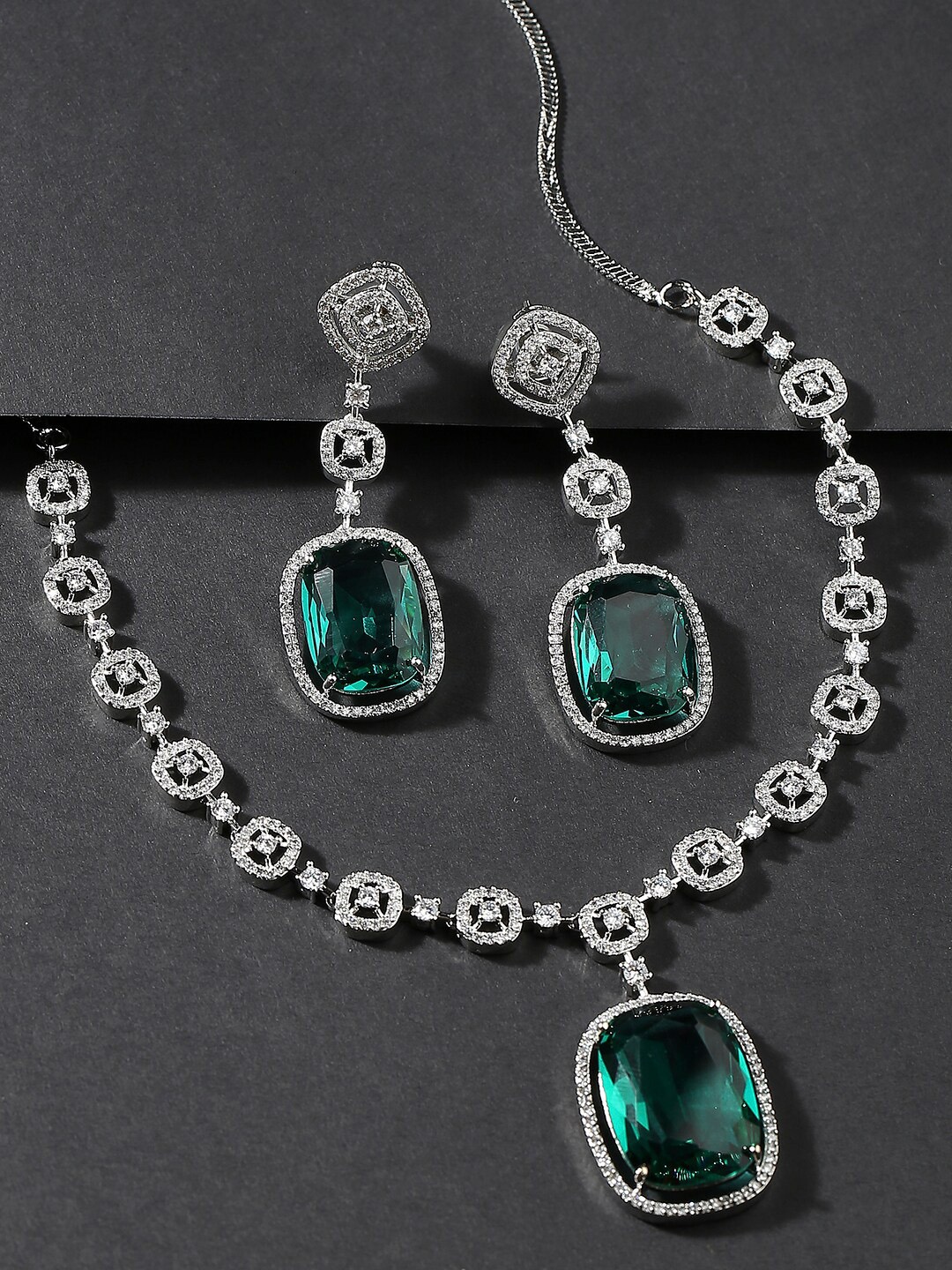 

OOMPH American Diamond Studded Pendant Jewellery Set, Silver