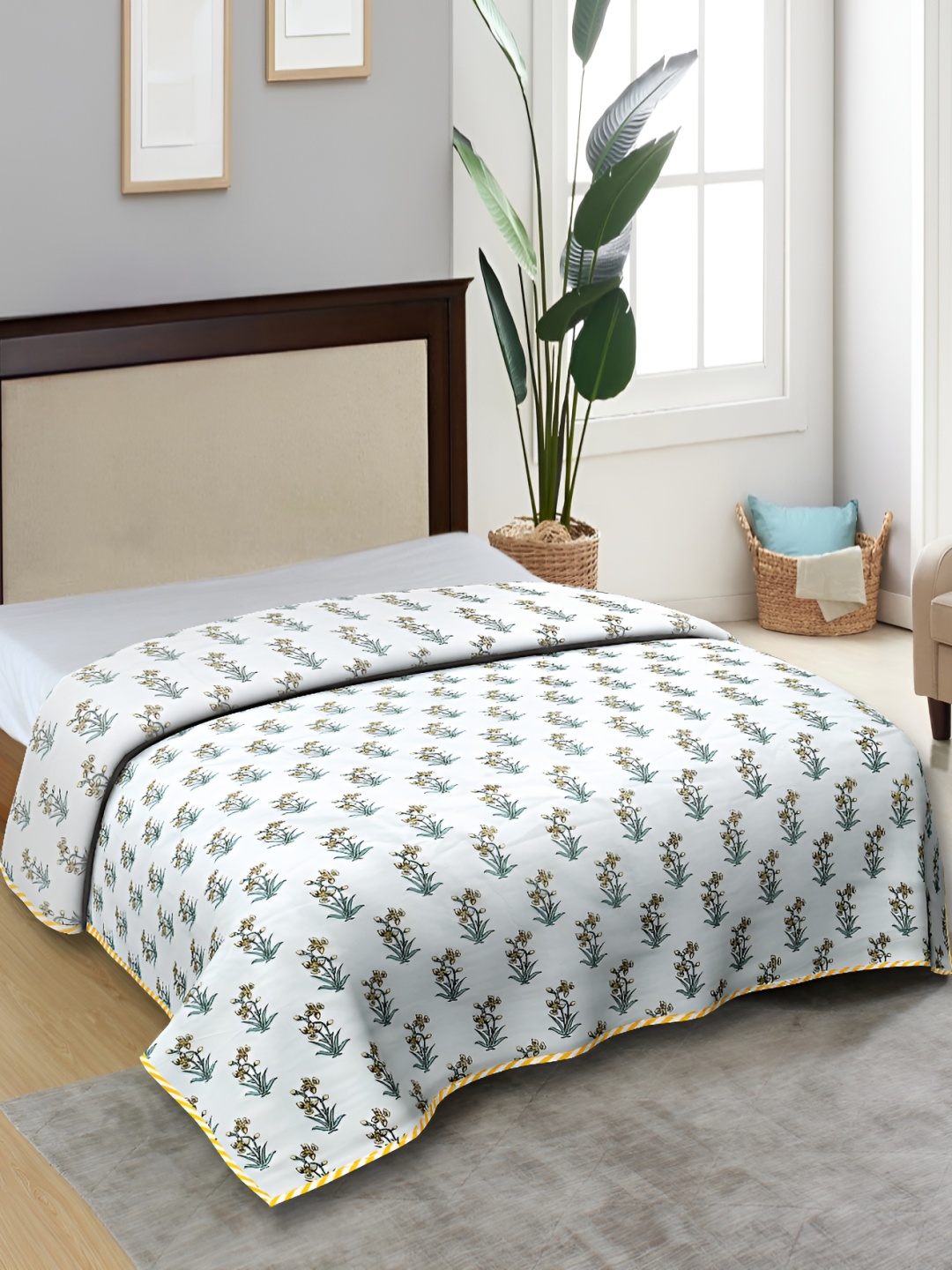 

Texstylers Green & White Floral AC Room 120 GSM Cotton Reversible Single Bed Dohar