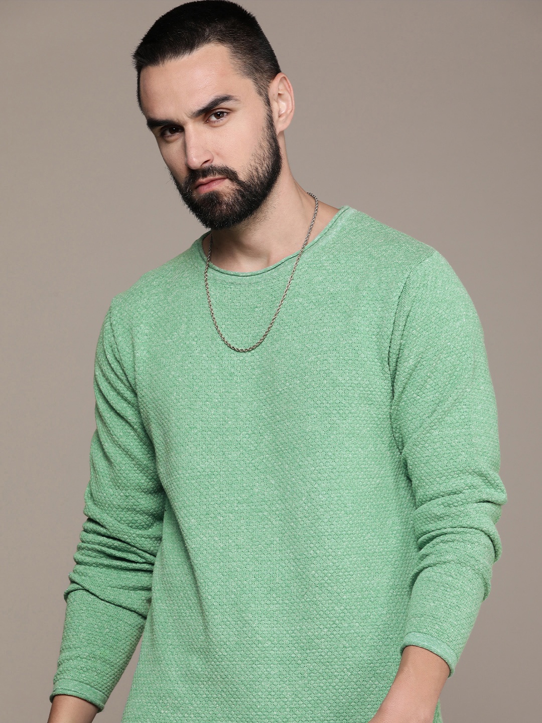 

Roadster Men Solid Pullover Sweater, Green
