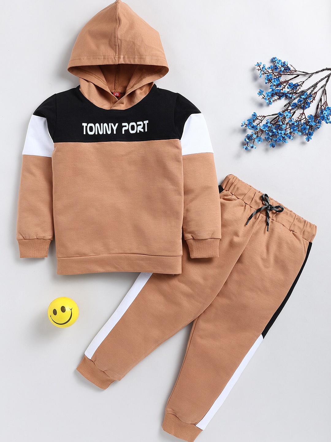 

Toonyport Boys Printed Hooded T-shirt with Trousers, Beige