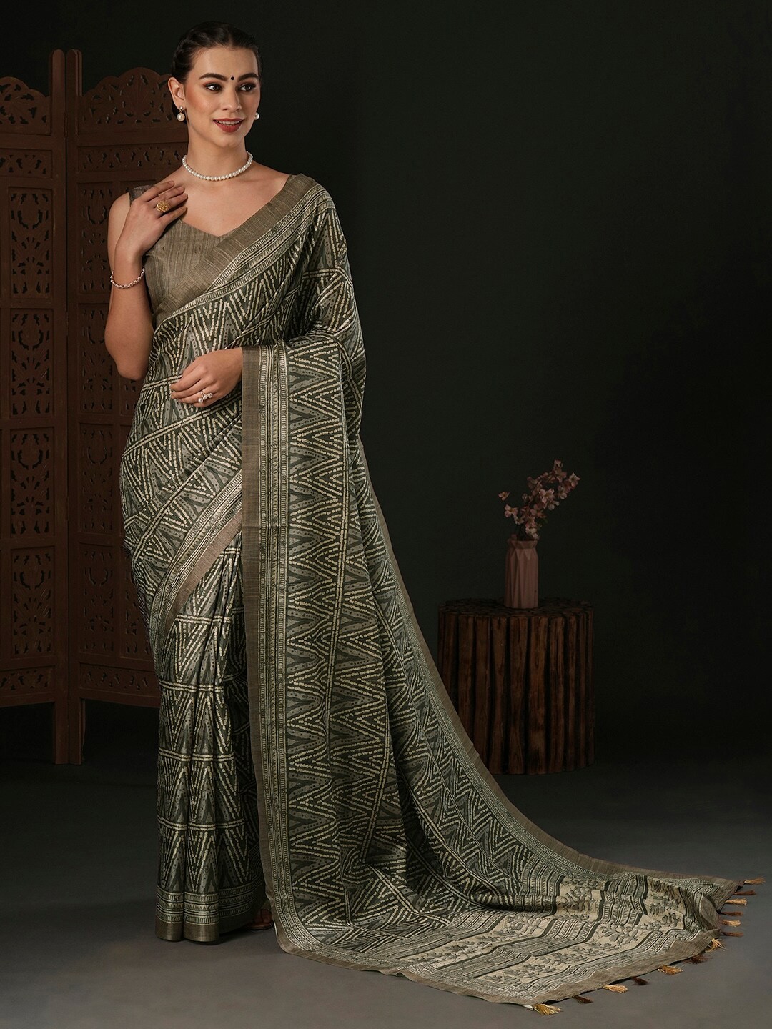 

Anouk Sea Green Silk Blend Designer Bagru Saree