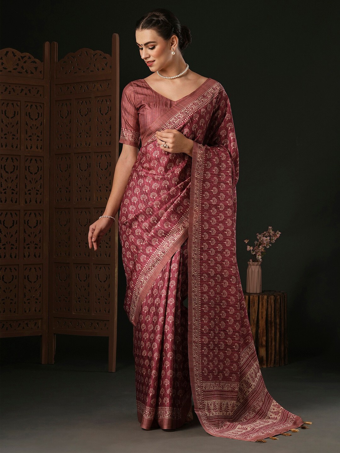 

Anouk Printed Bagru Saree, Pink