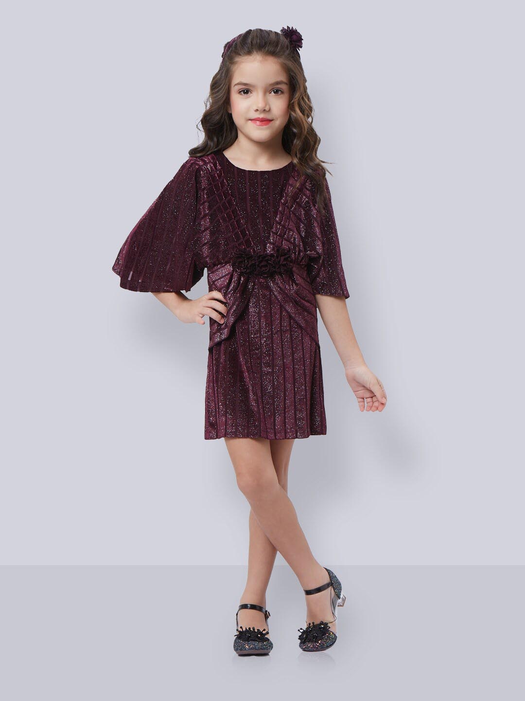 

Peppermint Girls Flared Sleeves Corsage Velvet Sheath Dress, Burgundy