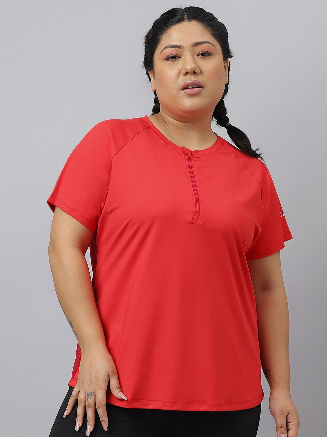 

Fitkin Plus Size Front Zipper Short Sleeve Training T-shirt, Red