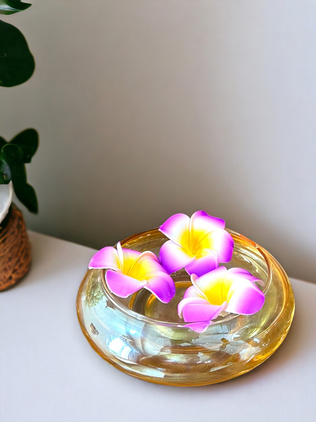 

BS AMOR Yellow & Violet 4 Pieces Glass Urli Vase with Flowers