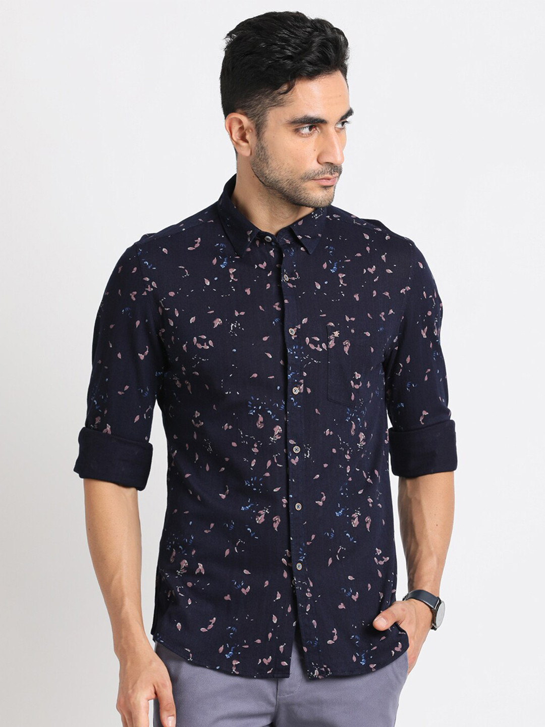 

Turtle Printed Standard Slim Fit Cotton Casual Shirt, Navy blue