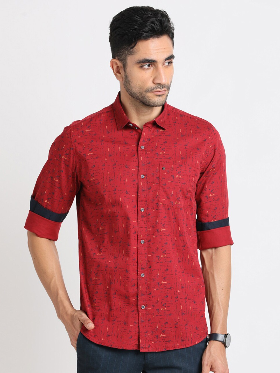 

Turtle Standard Slim Fit Geometric Printed Pure Cotton Casual Shirt, Maroon