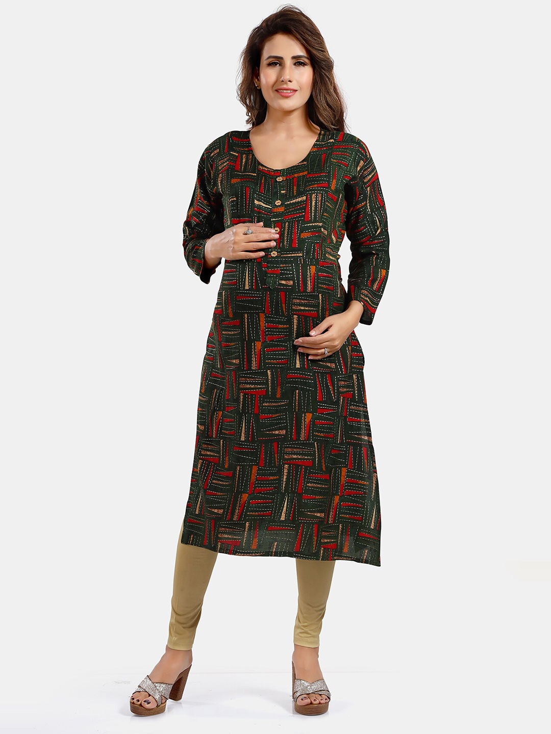 

Be You Abstract Printed Round Neck Maternity Kurta, Black