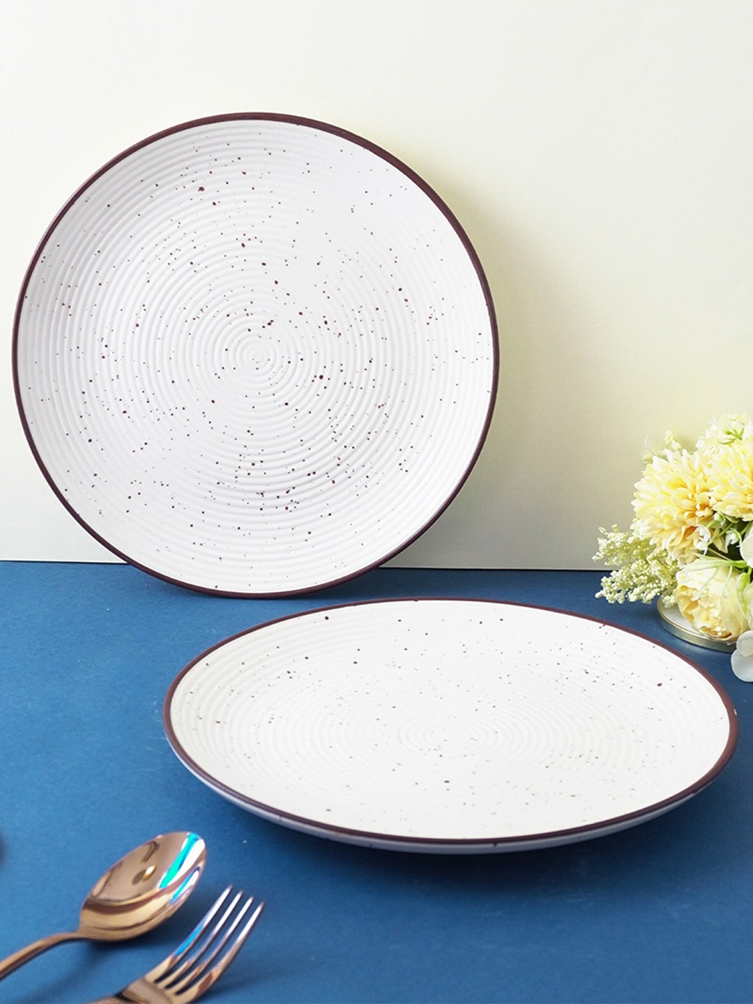 

The Decor Mart White & Brown 2 Pieces Ceramic Matte Plates