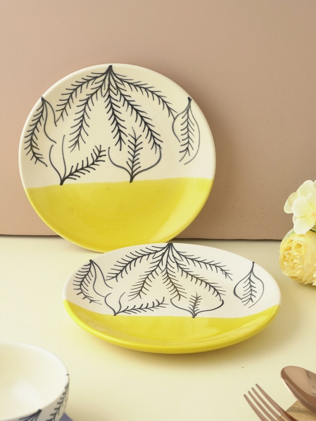 

The Decor Mart Yellow & Off White 2 Pieces Printed Ceramic Matte Plates