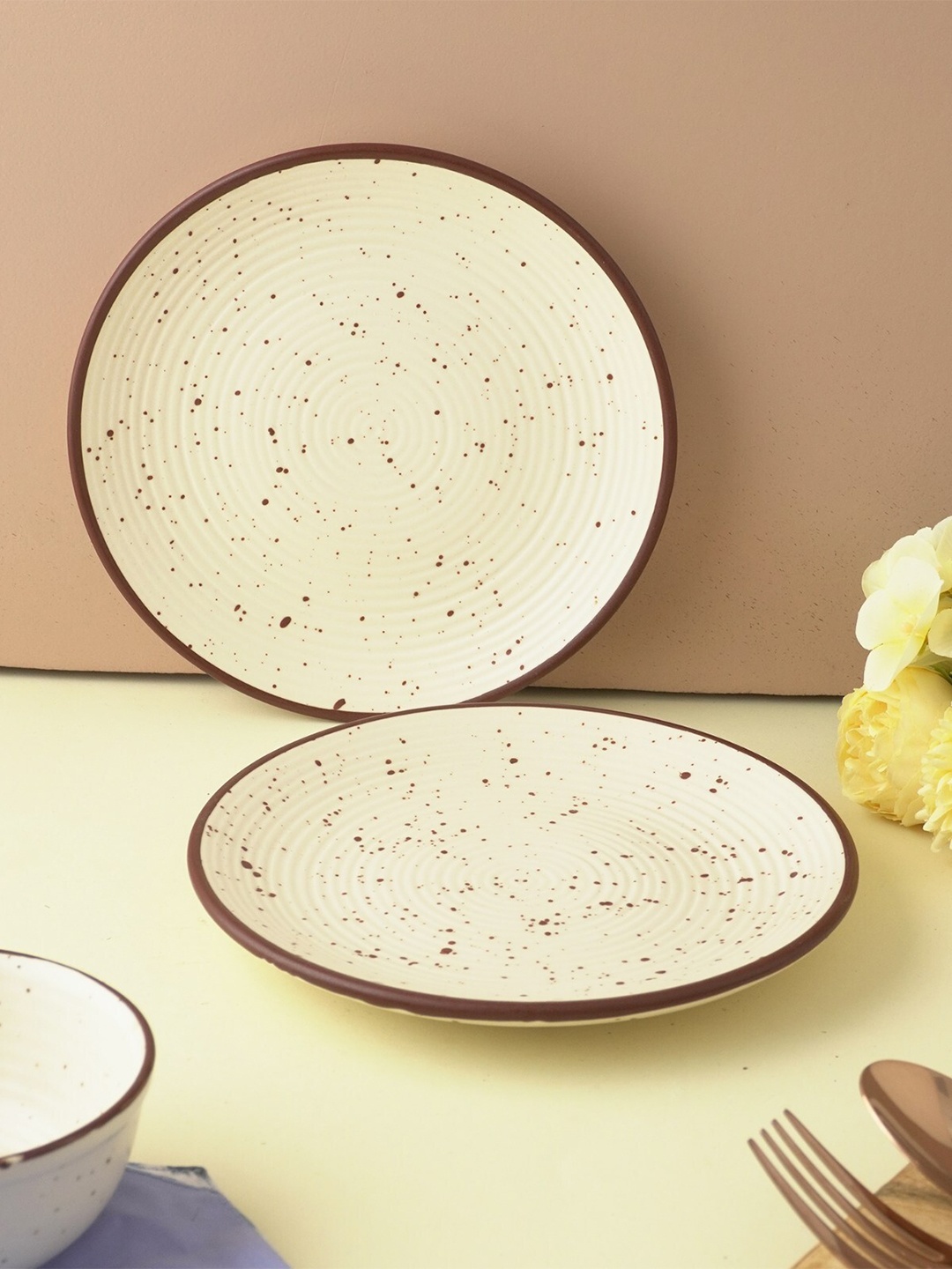 

The Decor Mart Beige & Brown 2Pcs Ceramic Matte Plates