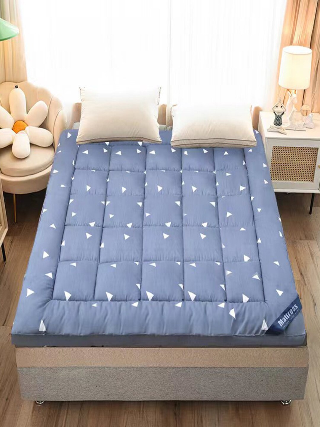 

Kuber Industries Blue & White Printed Quilted Mattress Protector