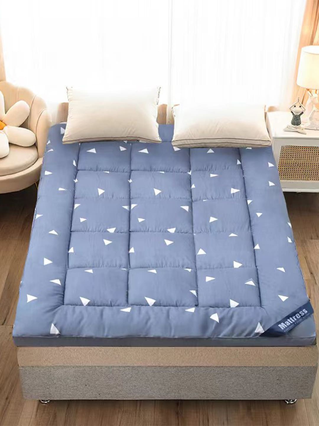 

Kuber Industries Blue & White Printed Quilted Mattress Protector
