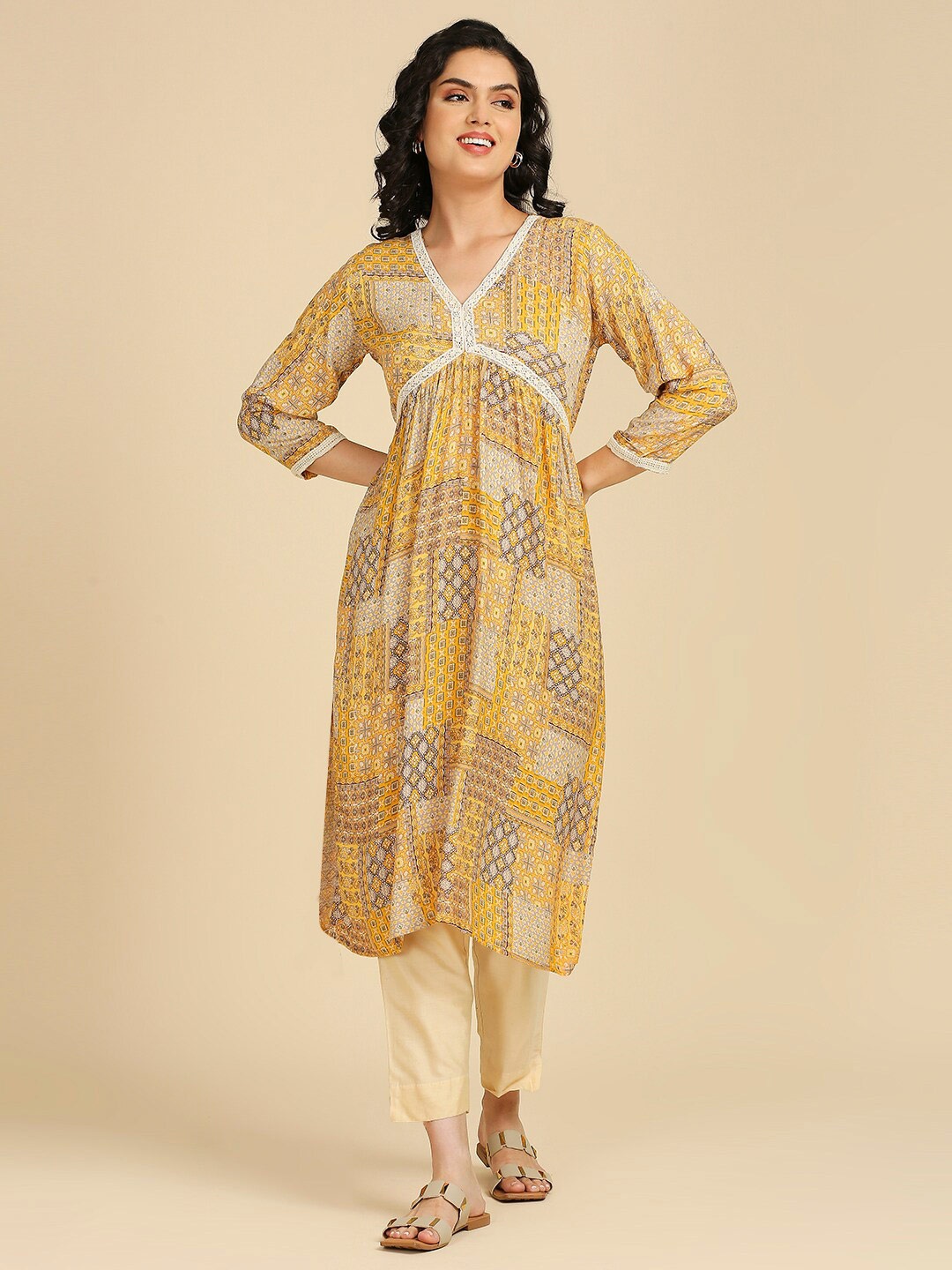 

GUFRINA Ethnic Motifs Printed V-Neck A-LIne Kurta, Yellow