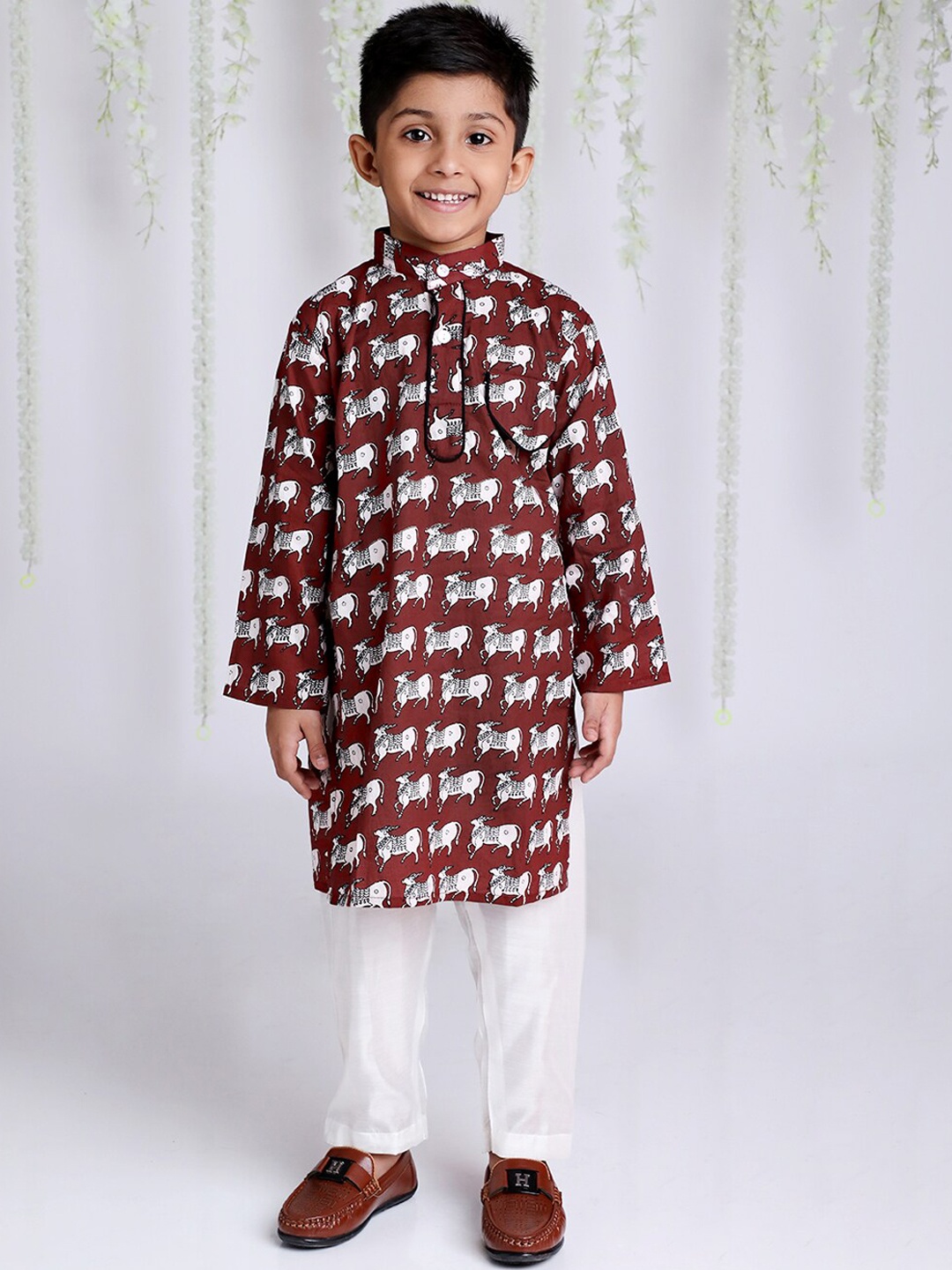 

KID1 Boys Conversational Printed Kurta With Pyjamas, Maroon