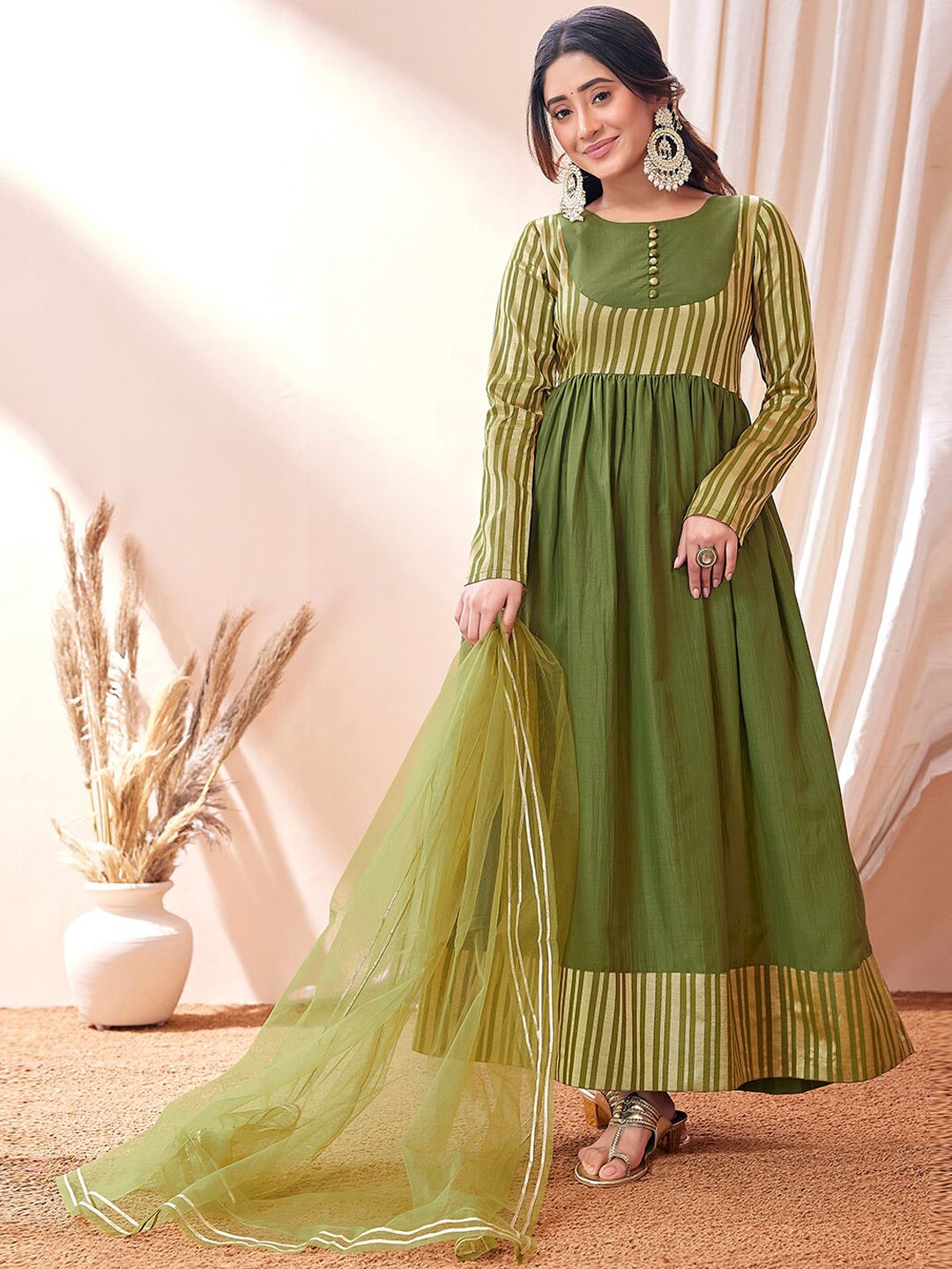

SKYLEE Striped Anarkali Kurta With Trousers & Dupatta, Green