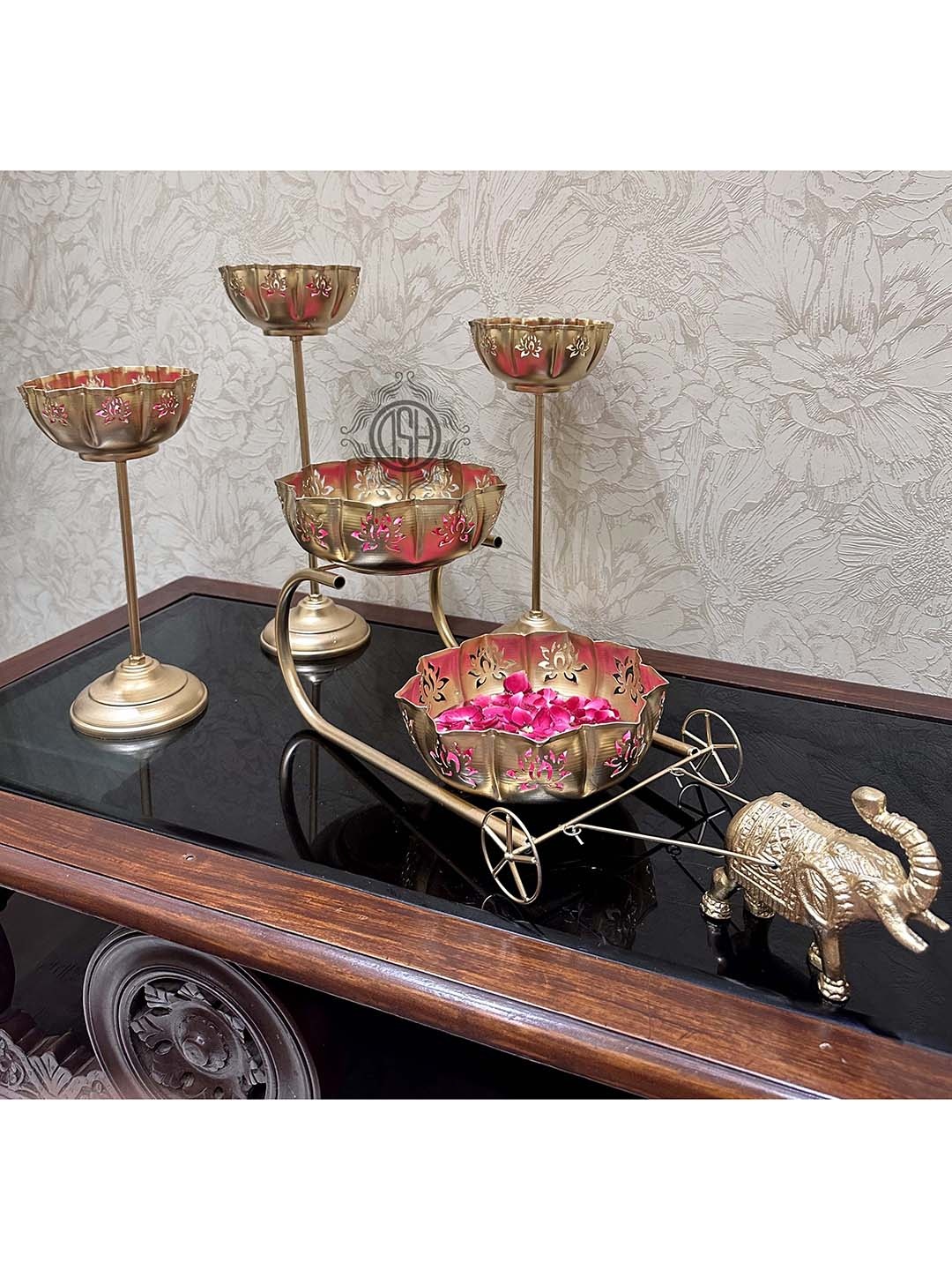 

DSH Crafting Your Curiosity Golden Self-Design Decorative Bowls, Gold