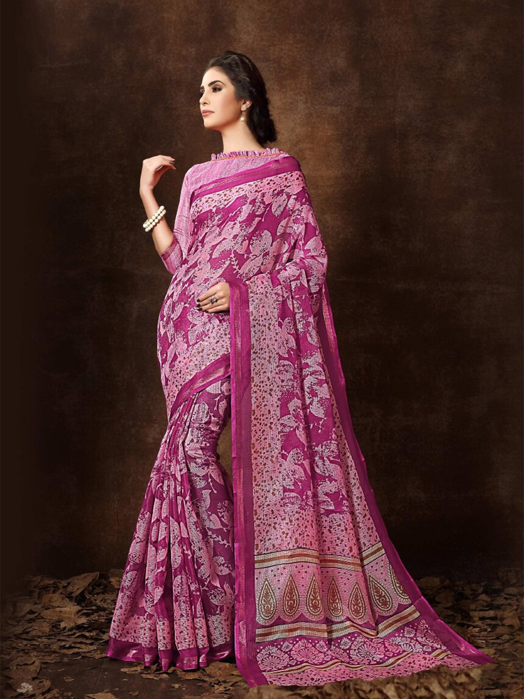 

Shaily Floral Printed Saree, Pink