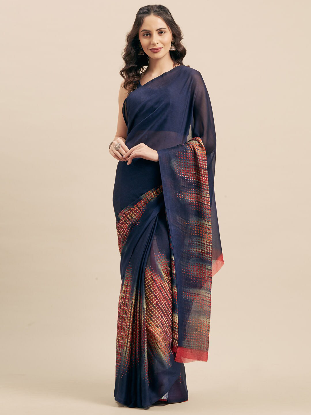 

Shaily Navy Blue Abstract Printed Saree
