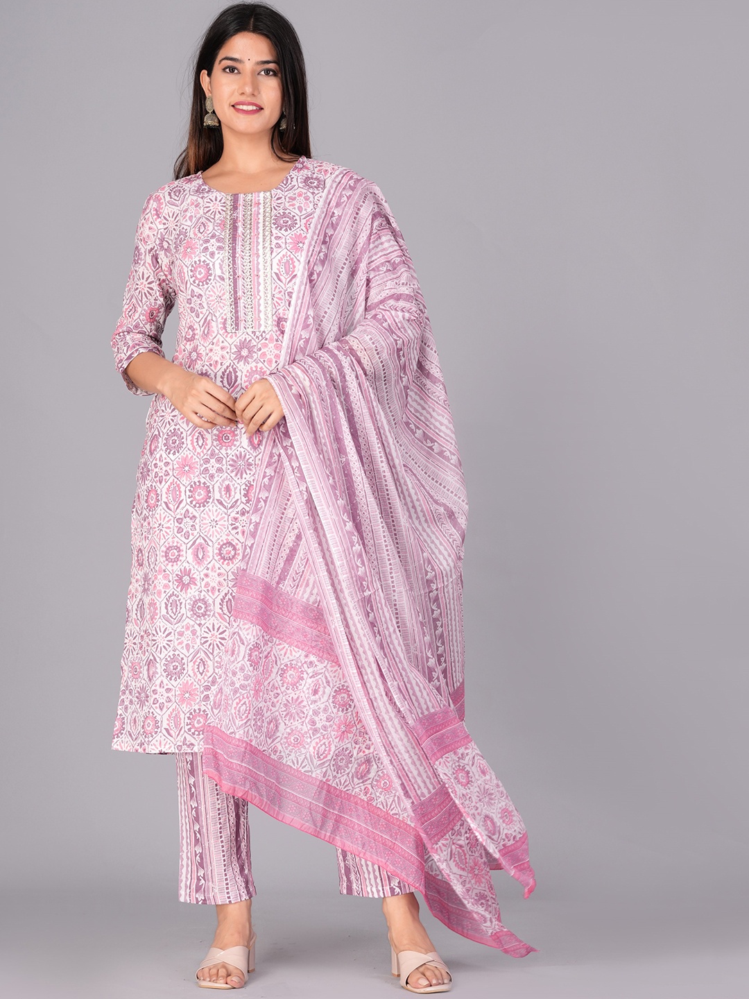 

DHROOV TARA Floral Printed Pure Cotton Kurta With Trousers & Dupatta, Pink