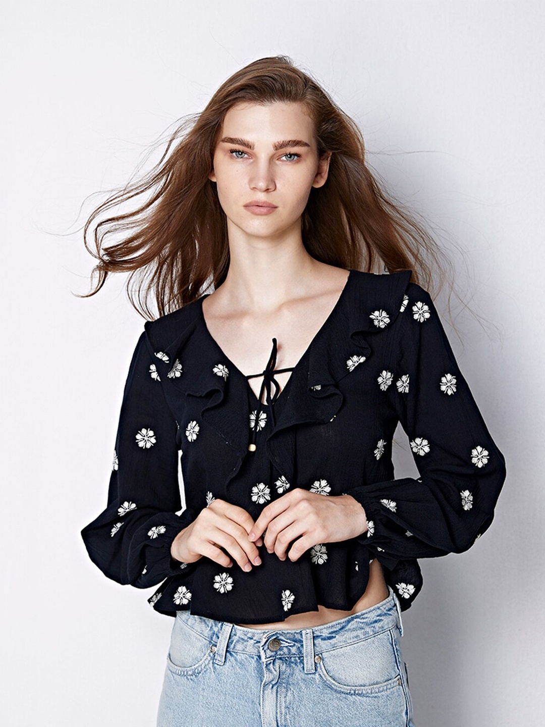 

COVER STORY Floral Printed Tie-Up Neck Cuffed Sleeves Schiffli Cotton Top, Multi