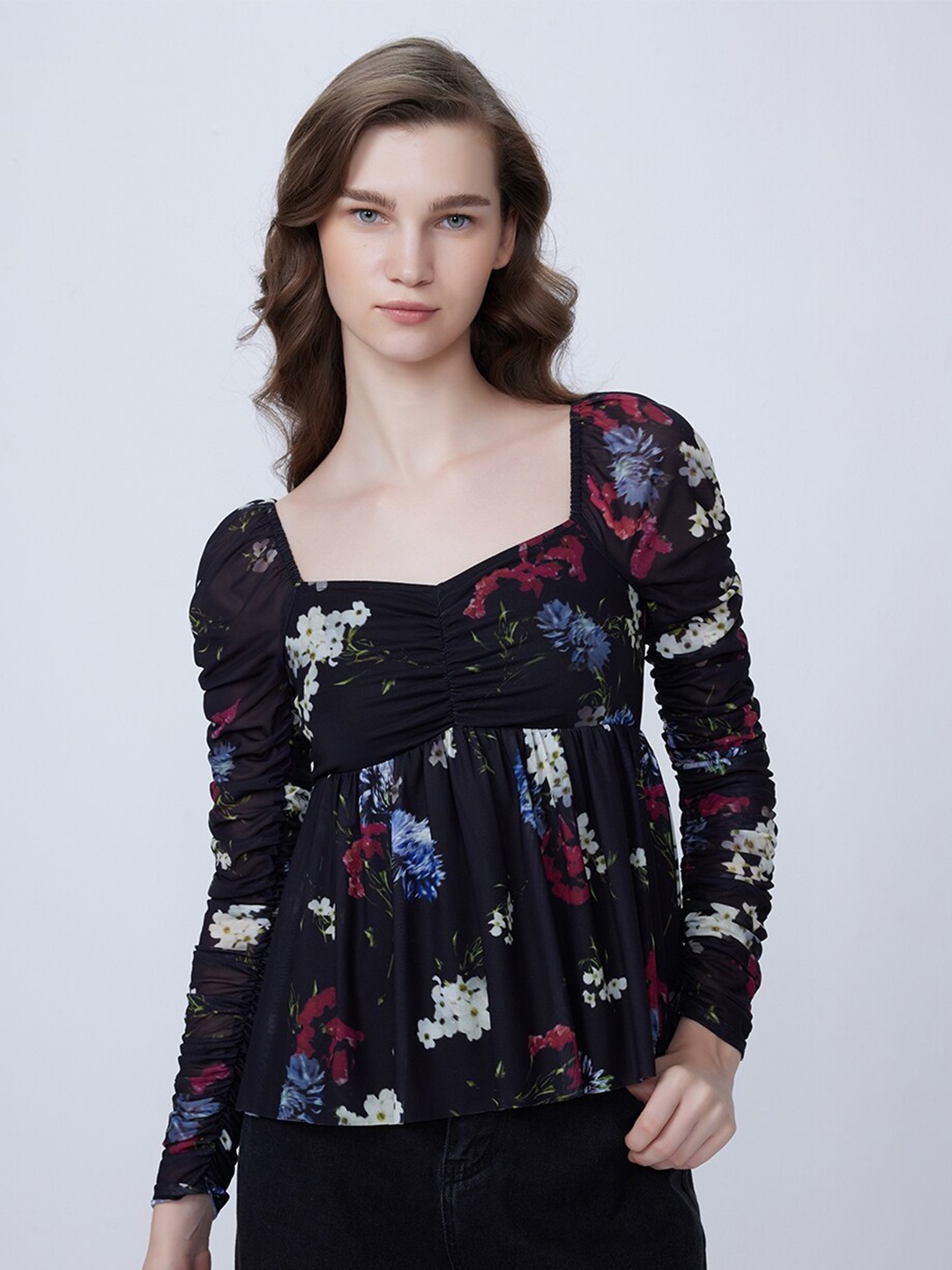 

COVER STORY Floral Printed Sweetheart Neck Top, Black