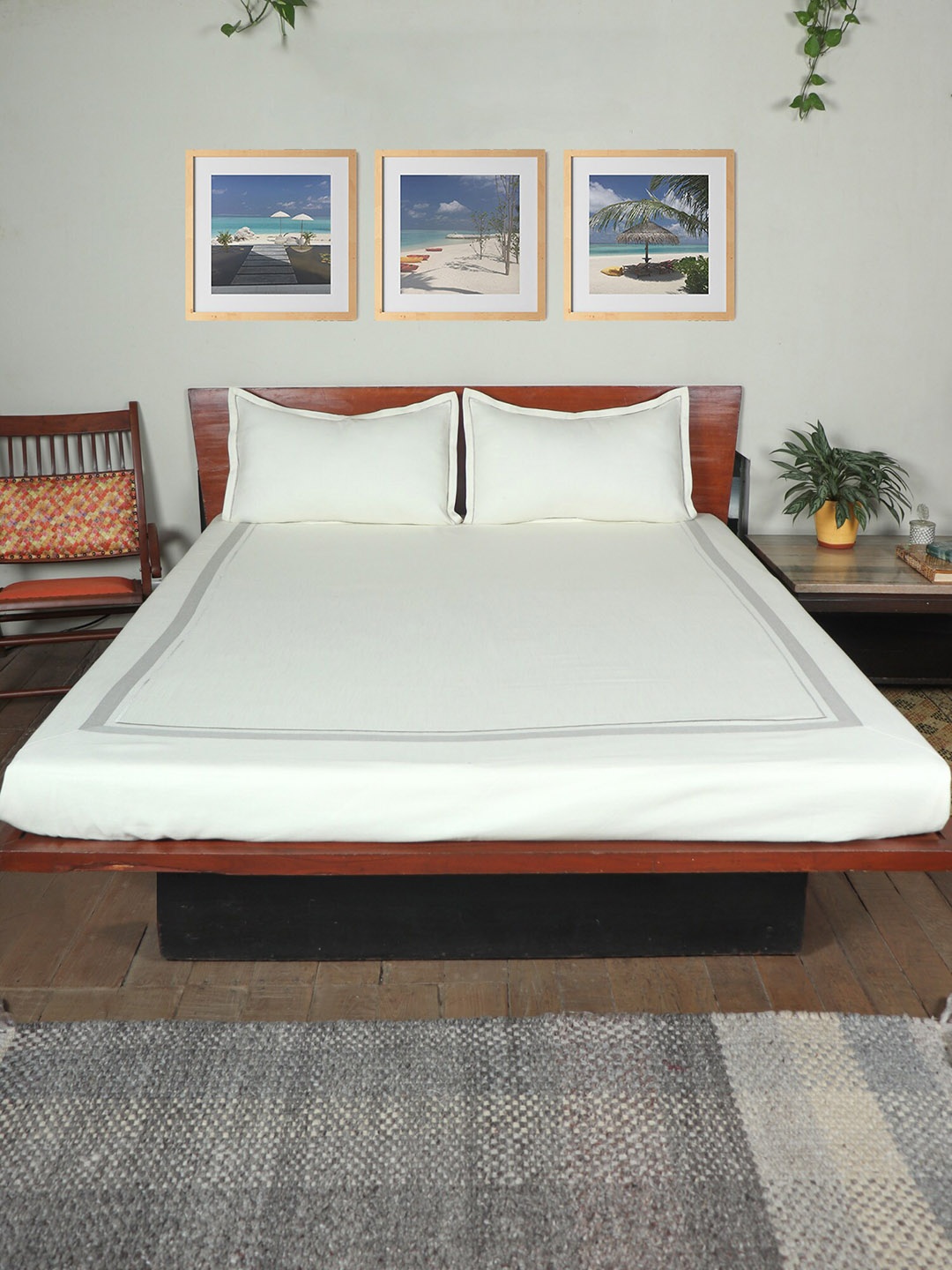 

ZEBA Grey & White 500TC Double Queen Bed Cover With 2 Pillow Covers