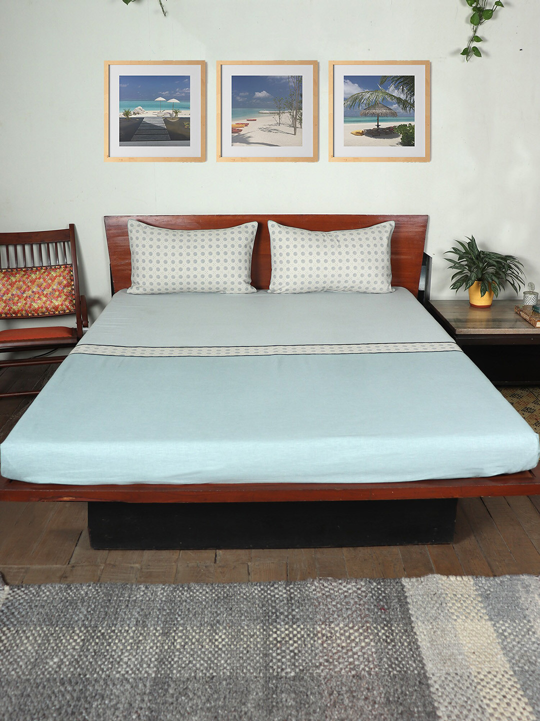 

ZEBA Blue & White 500 TC Double Queen Bed Cover With 2 Pillow Covers