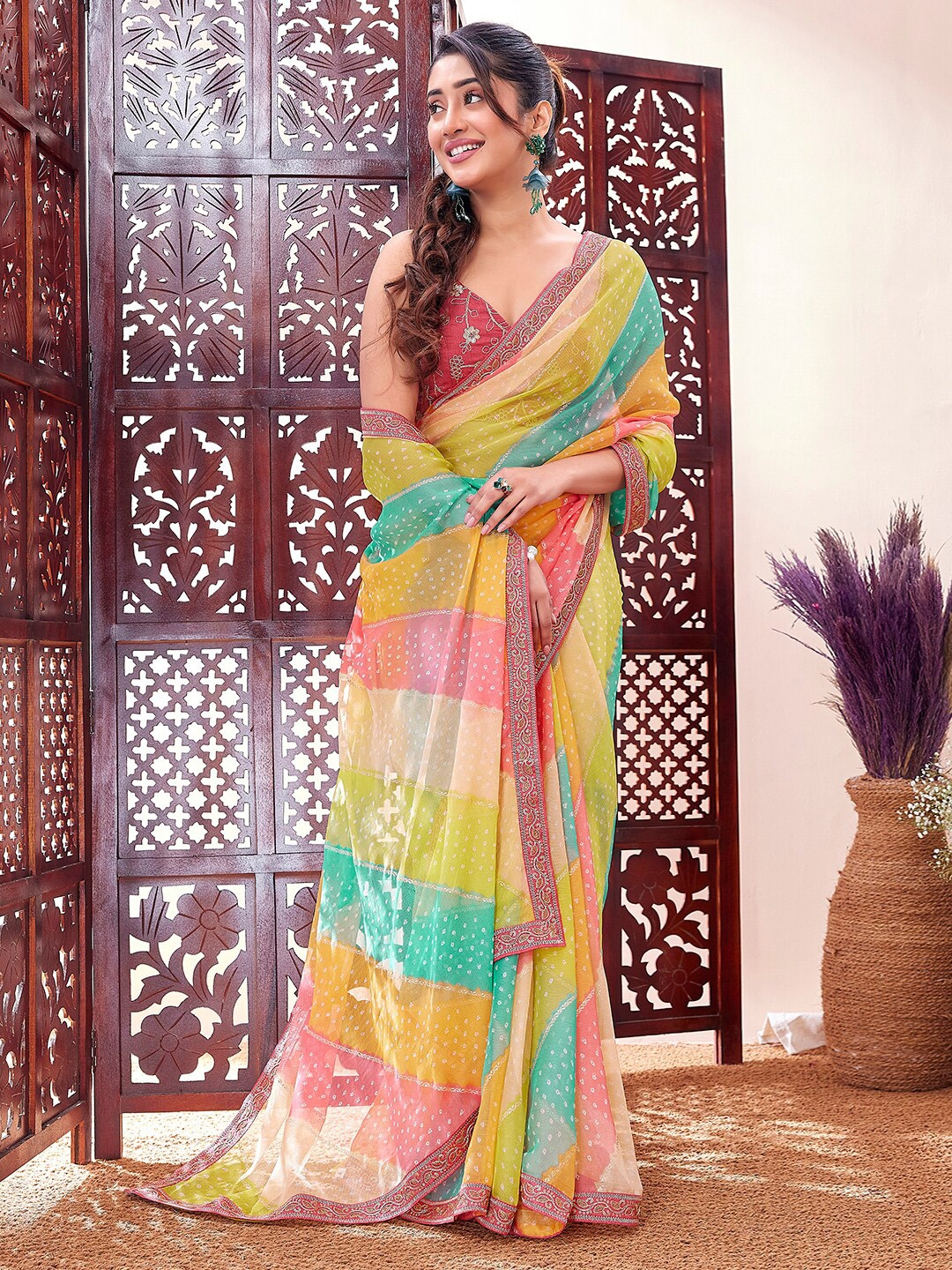 

Satrani Bandhani Printed Saree, Pink