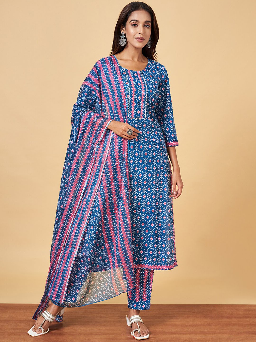 

YU by Pantaloons Floral Printed Pure Cotton Kurta With Palazzos & Dupatta, Navy blue