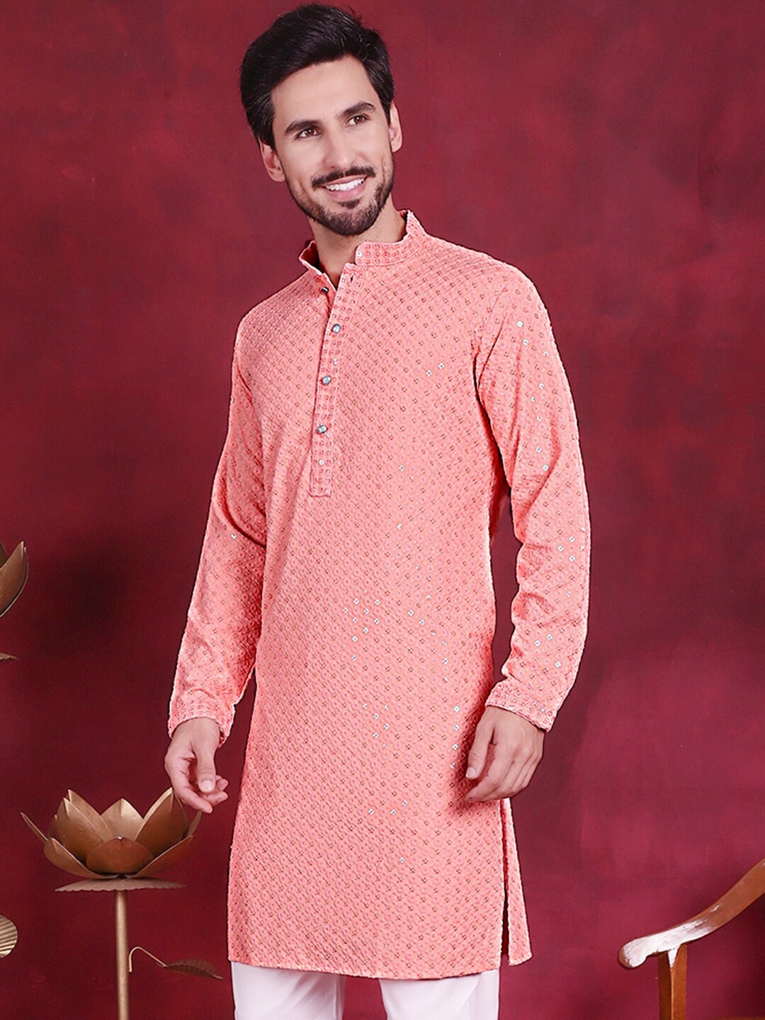 

Jompers Men Peach-Coloured Floral Embroidered Sequinned Kurta