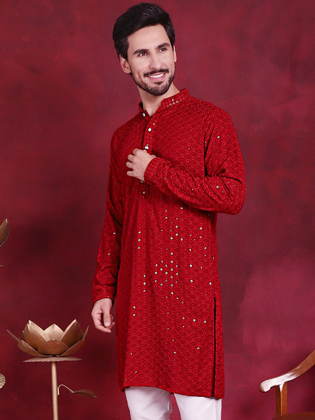 

Jompers Men Maroon Floral Embroidered Sequinned Kurta