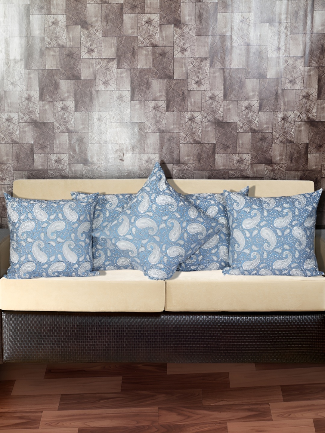 

Texstylers Blue & White 5 Pieces Square Cushion Covers