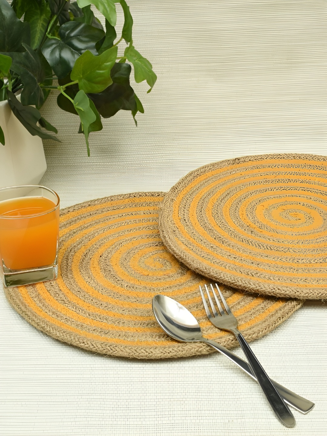 

HOMADORN Brown & Yellow 2 Pieces Braided Cotton Round Reversible Table Placemats