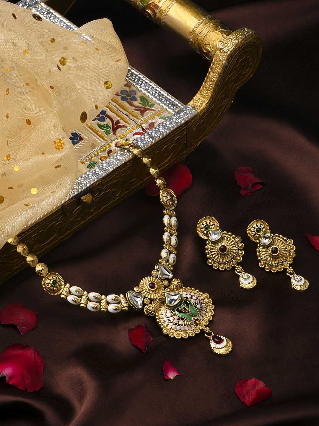 

ASMITTA JEWELLERY Gold-Plated Kundan-Studded Jewellery Set