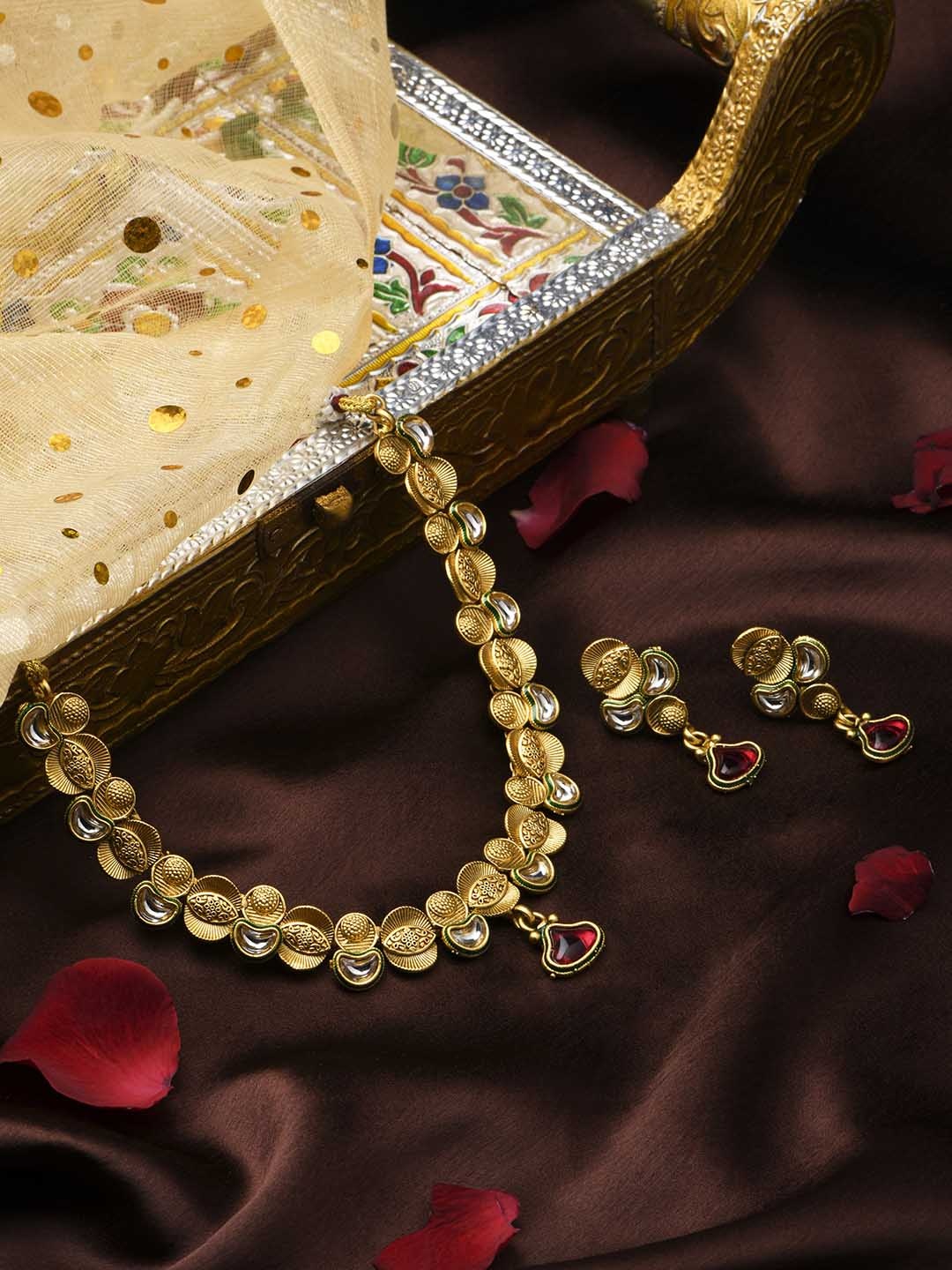 

ASMITTA JEWELLERY Gold-Plated Enamelled Kundan-Studded Jewellery Set