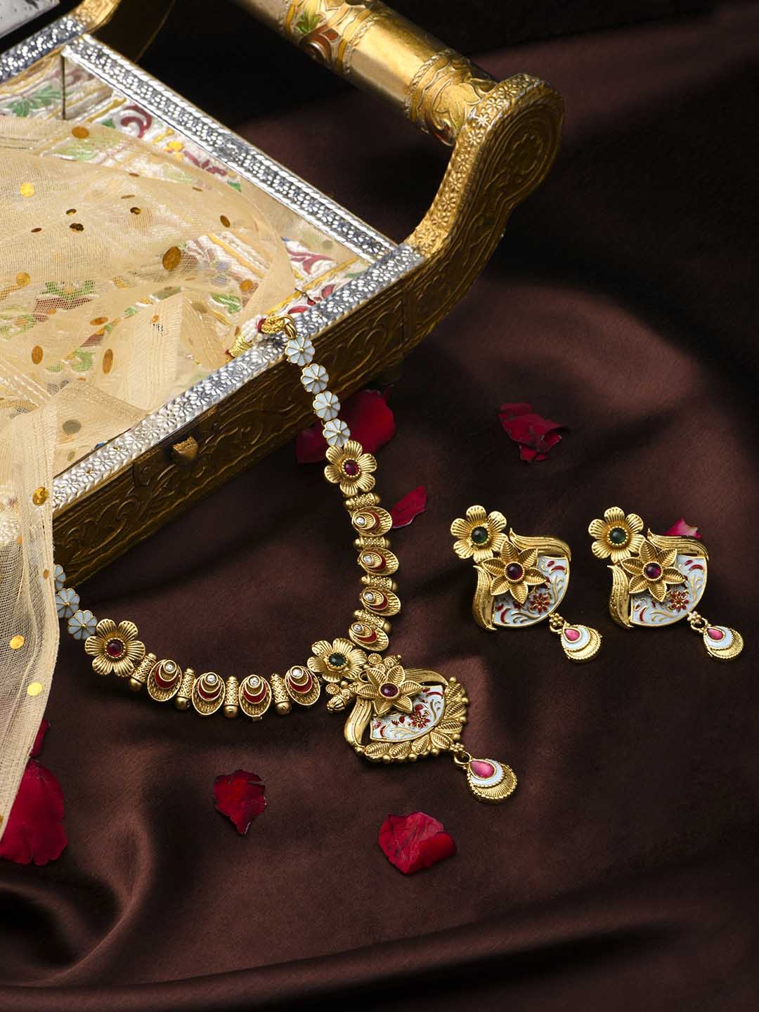 

ASMITTA JEWELLERY Gold-Plated Enamelled Kundan-Studded Jewellery Set