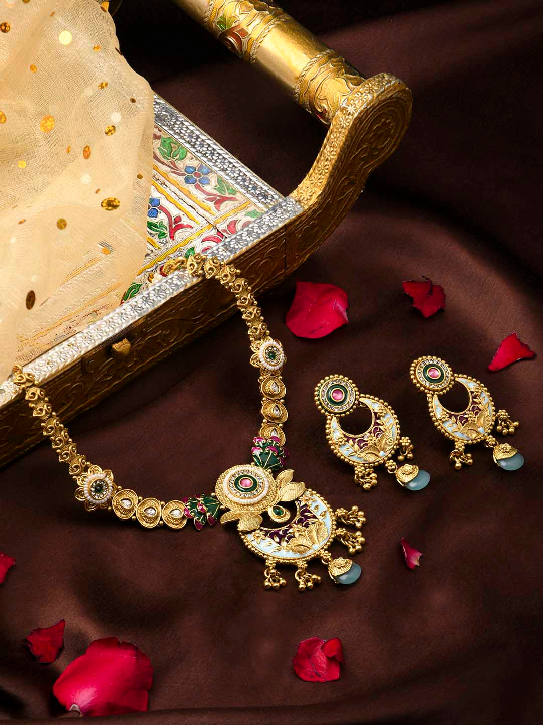 

ASMITTA JEWELLERY Gold-Plated Kundan-Studded & Pearl-Beaded Jewellery Set