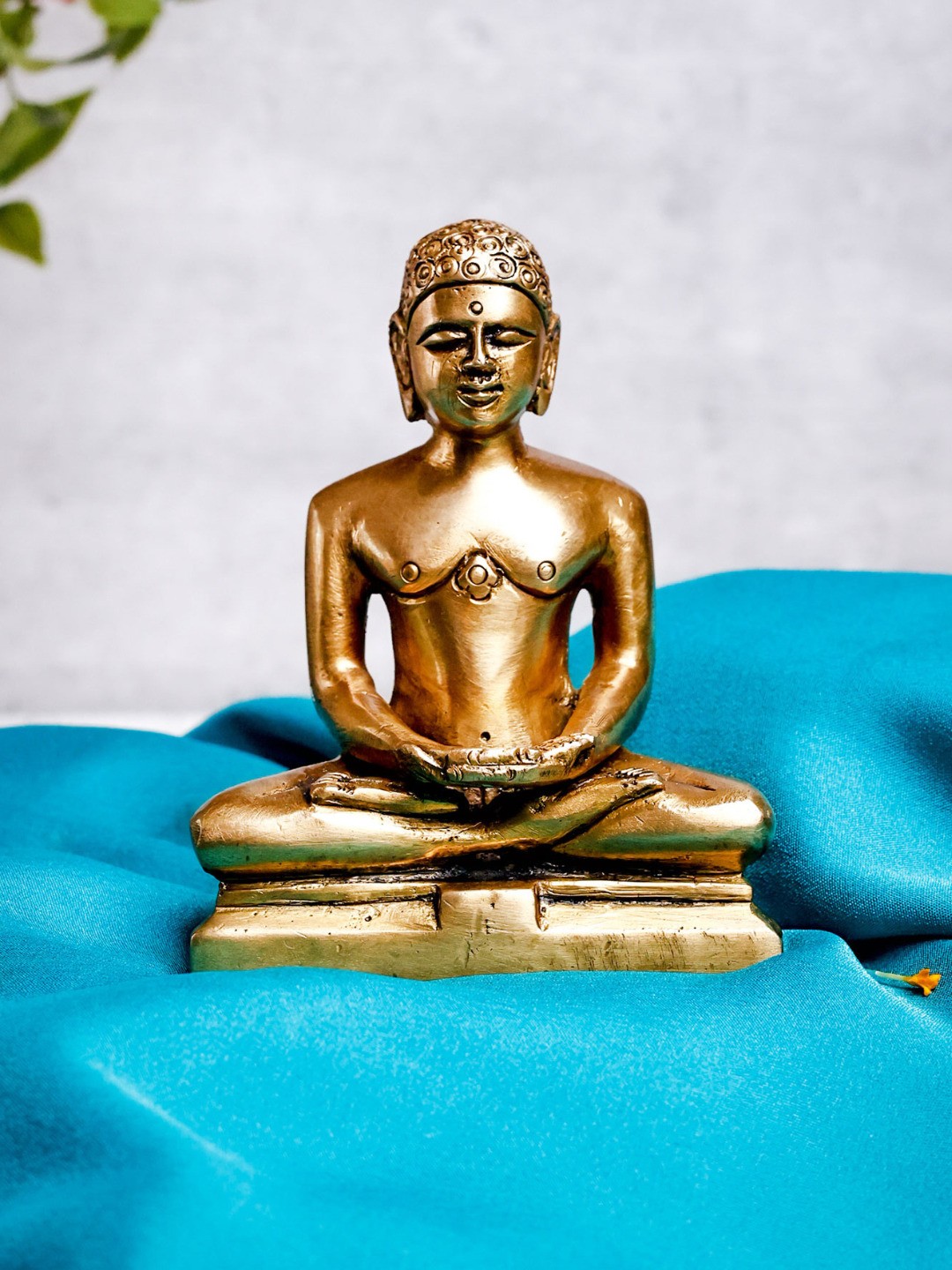 

The Advitya Brass Mahaveera In Meditation Showpiece, Gold