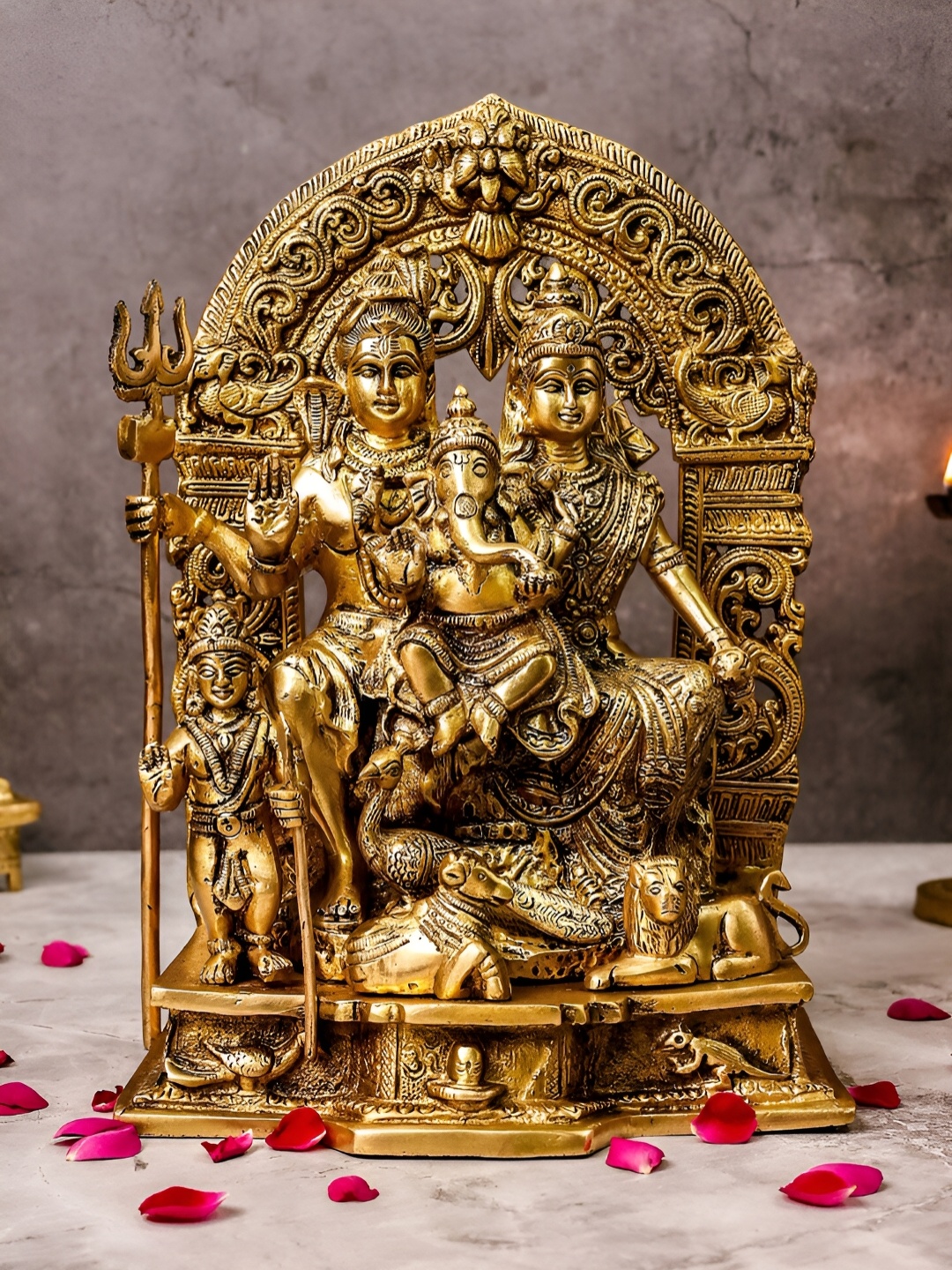 

The Advitya Superfine Shiv Parivar Large Showpiece, Gold