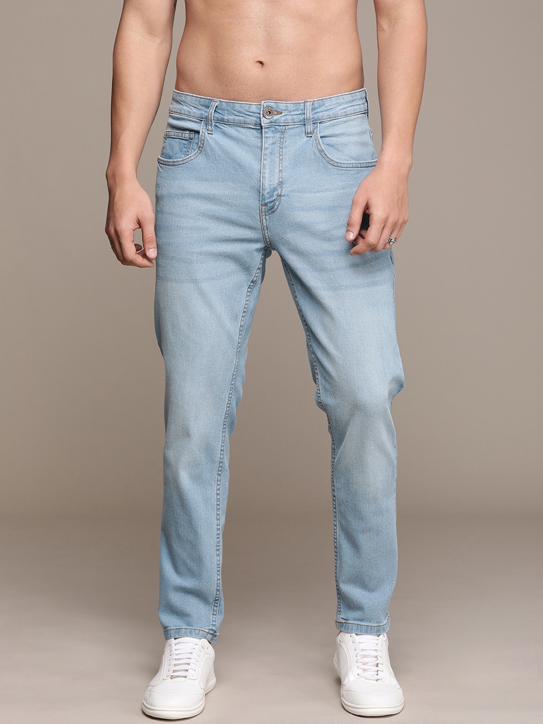 

Roadster Men Regular Fit Heavy Fade Jeans, Blue