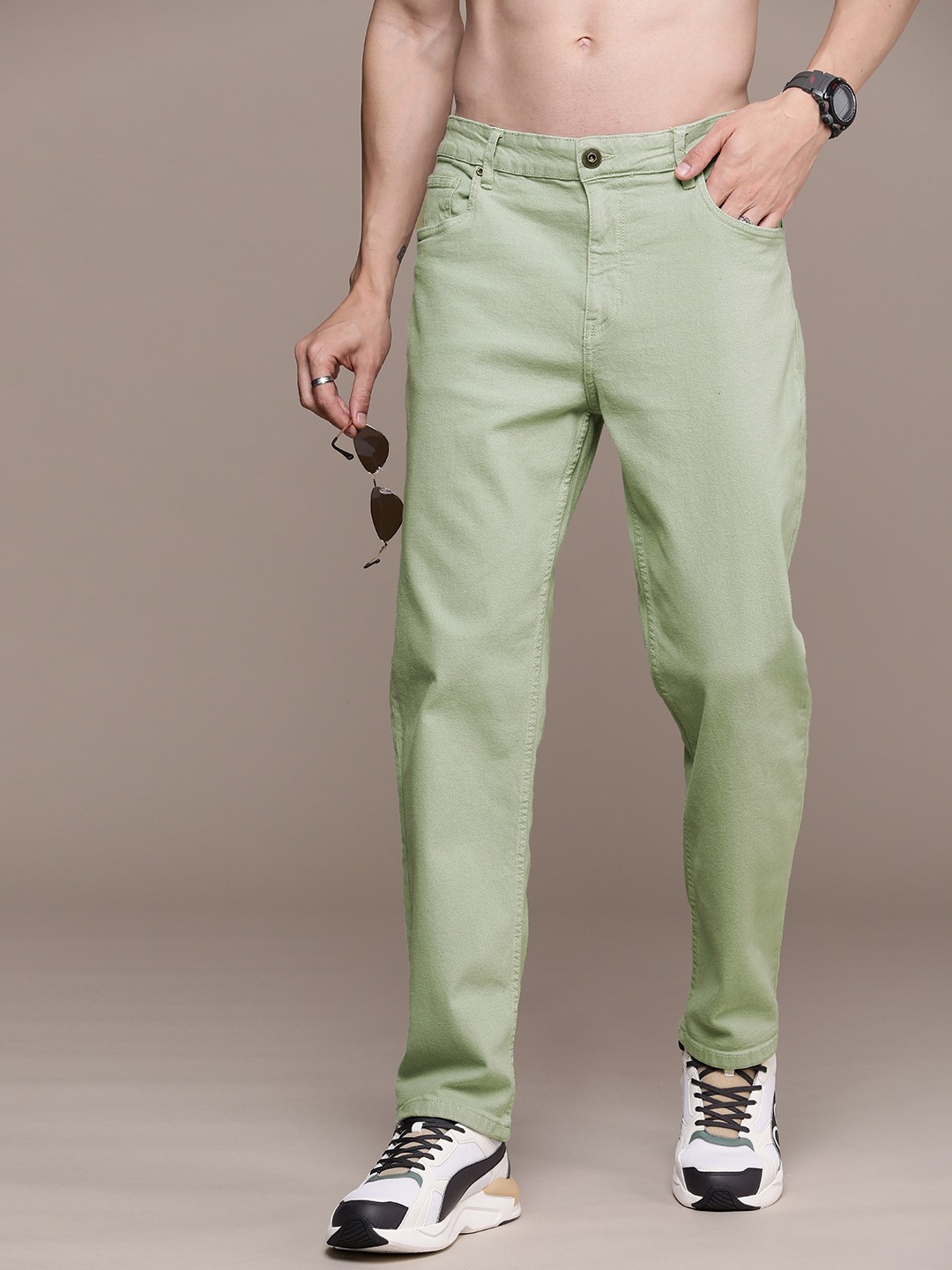 

Roadster Men Straight Fit Stretchable Jeans, Olive