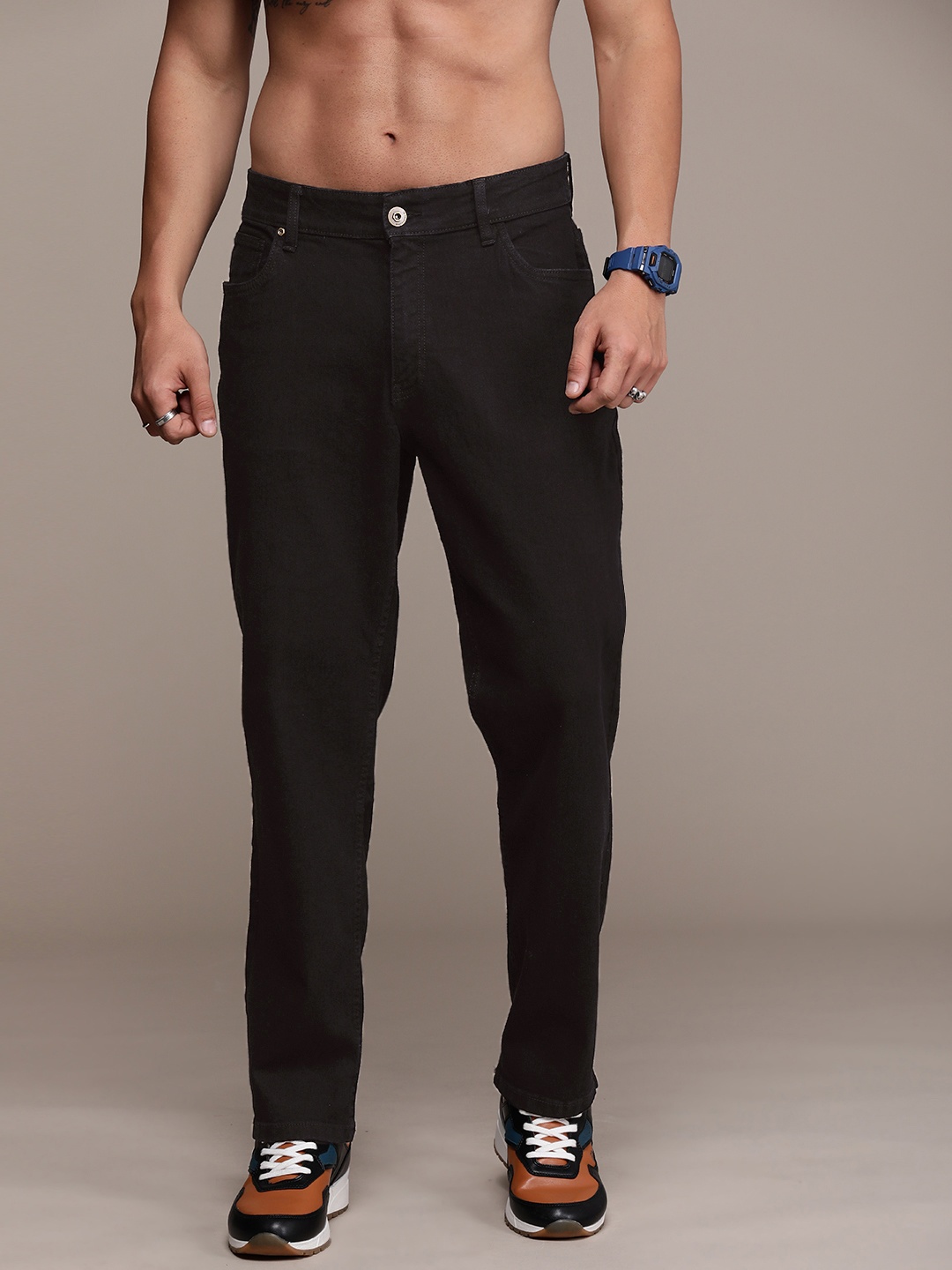 

Roadster Men Straight Fit Stretchable Jeans, Black